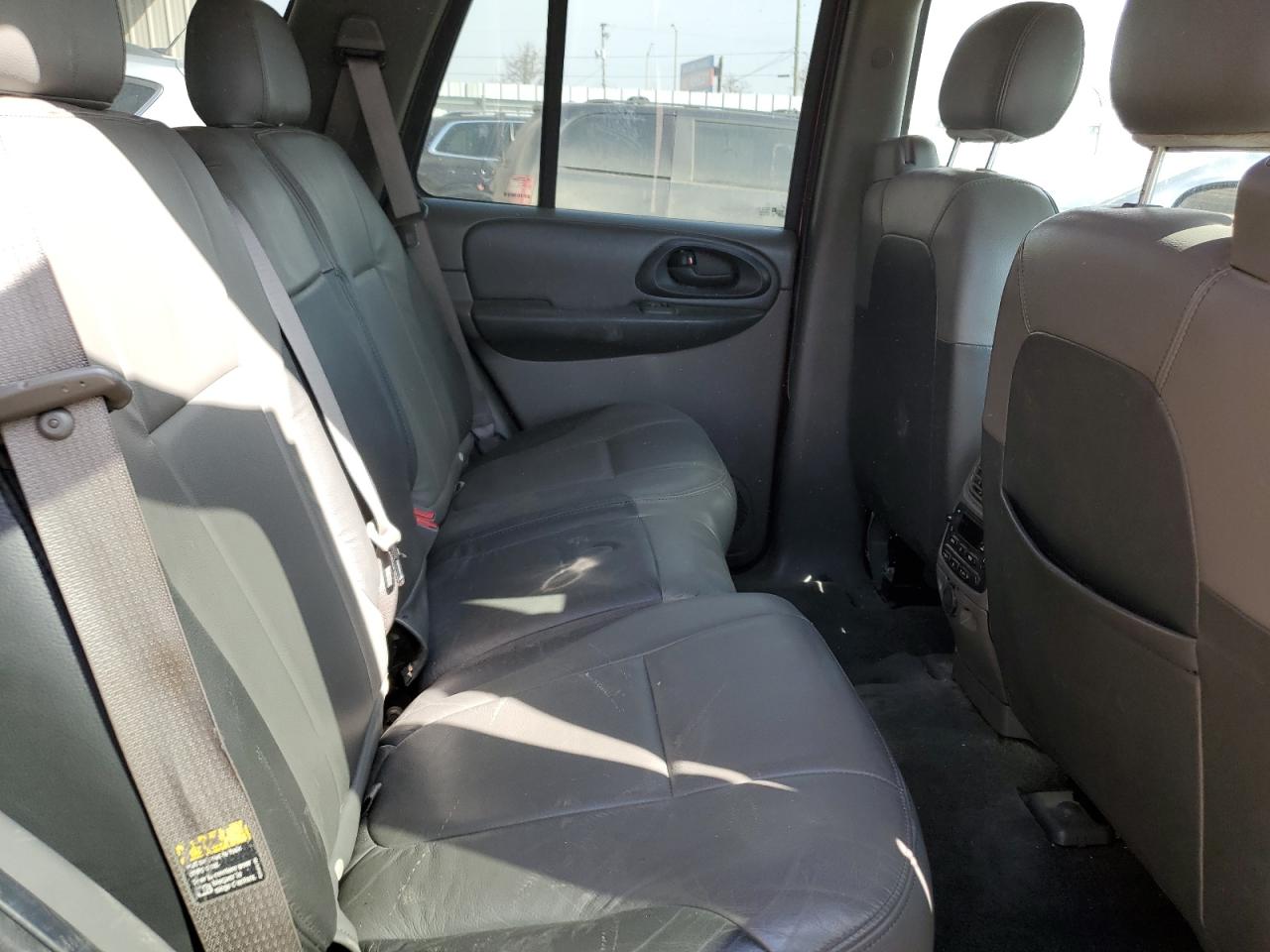 2004 Chevrolet TrailBlazer - Image 11