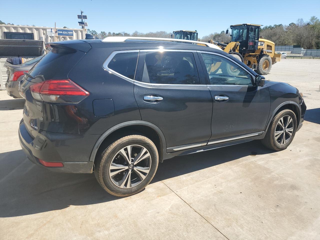 JN8AT2MV5HW025938 NISSAN ROGUE 2017