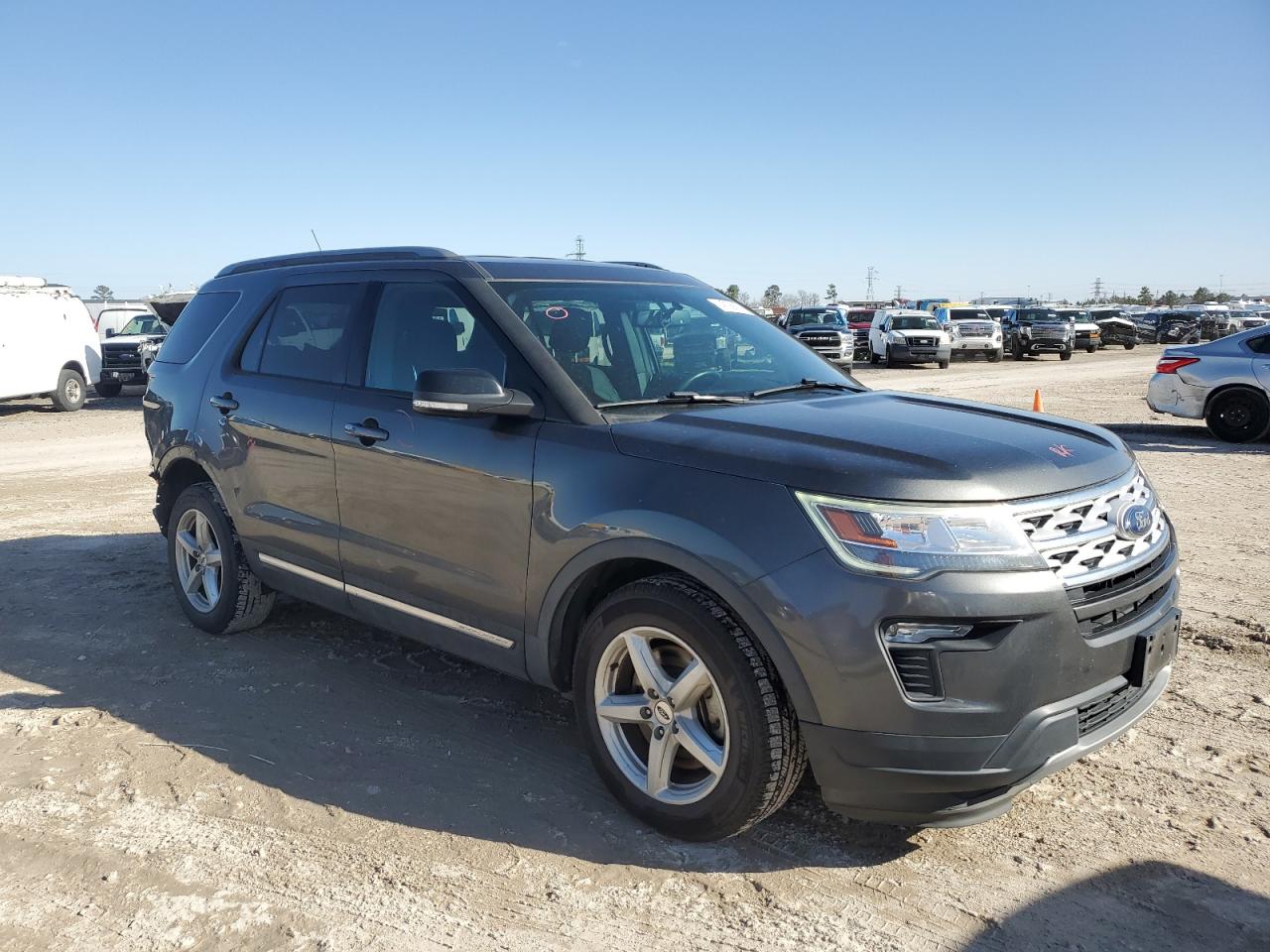 2018 Ford Explorer - Image 4
