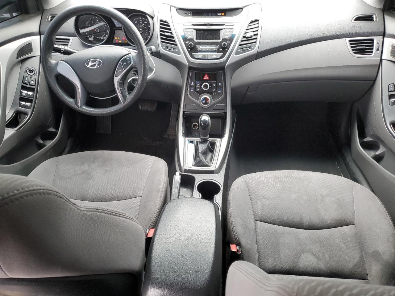 2015 Hyundai Elantra - Image 8