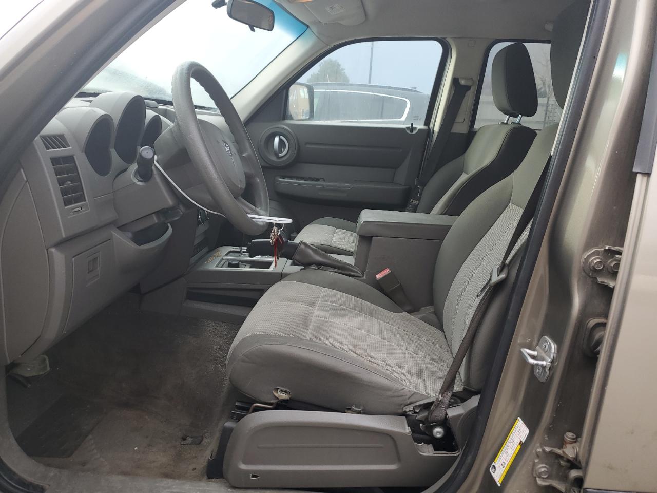 2007 Dodge Nitro - Image 7