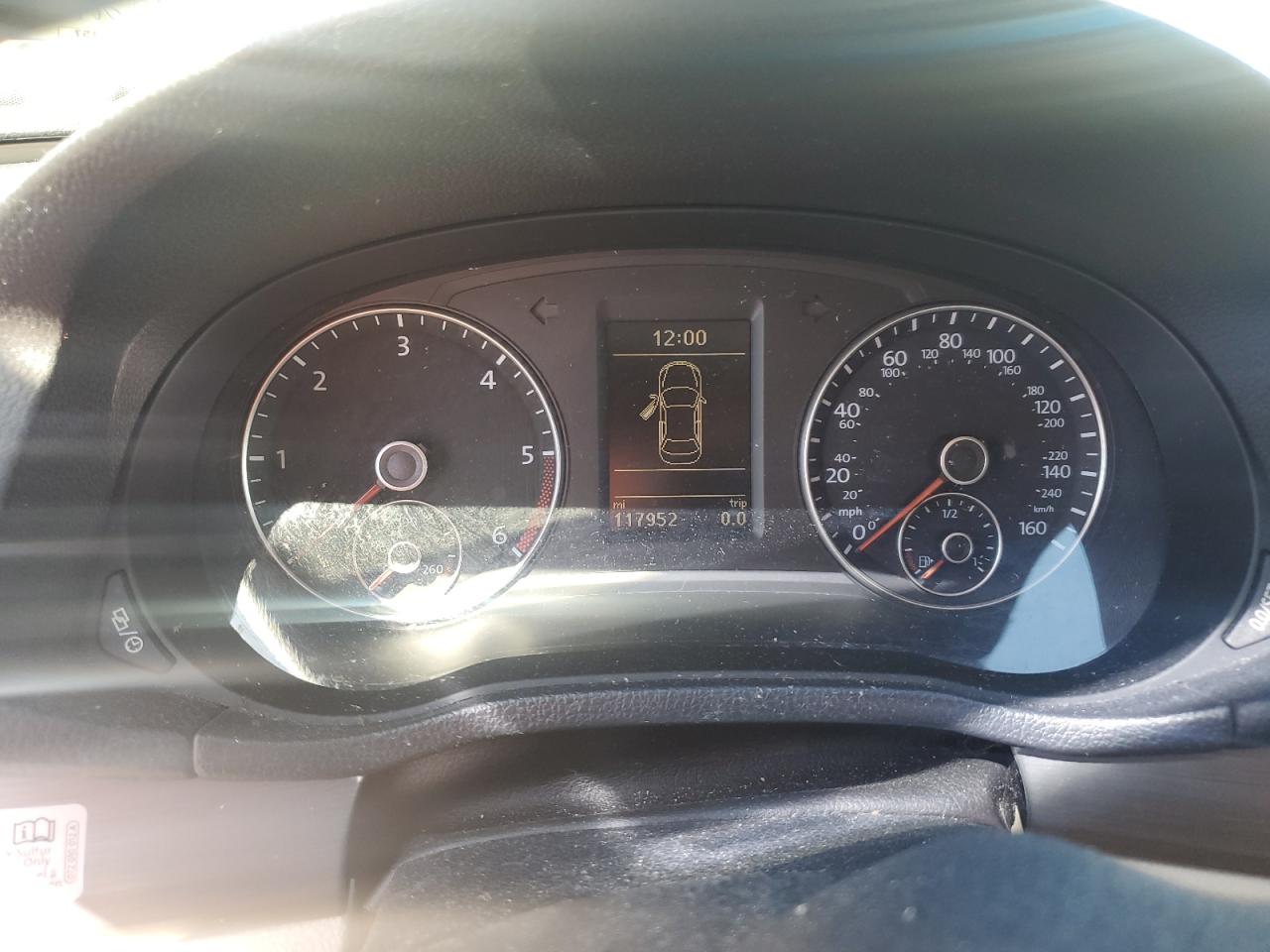 2014 Volkswagen Passat - Image 9