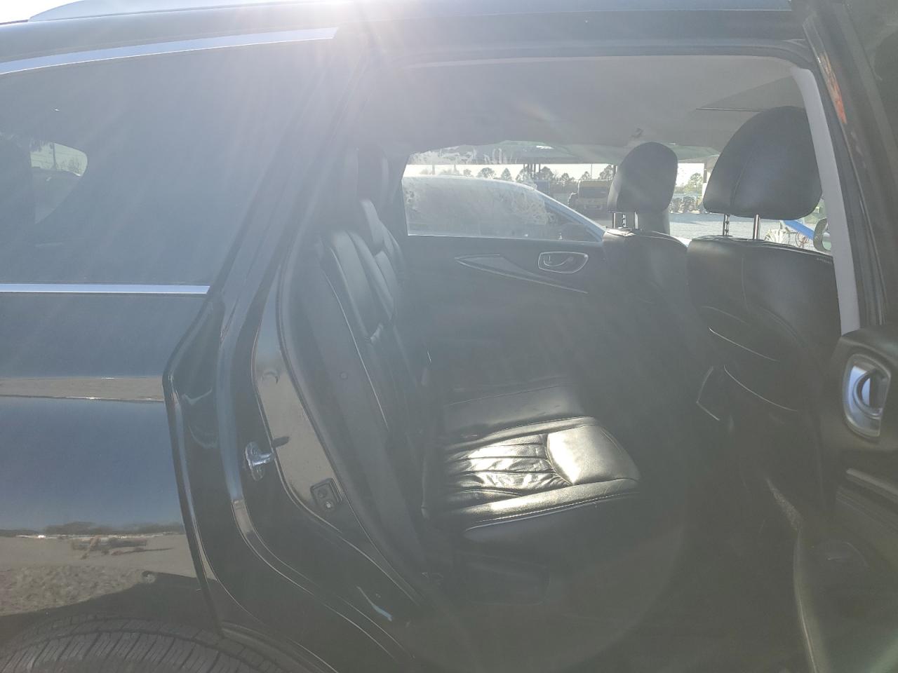 2016 Infiniti QX60 - Image 11