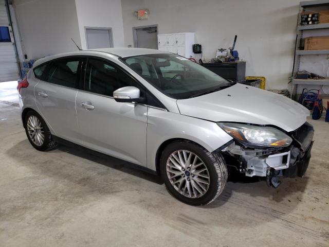  FORD FOCUS 2014 Серебристый
