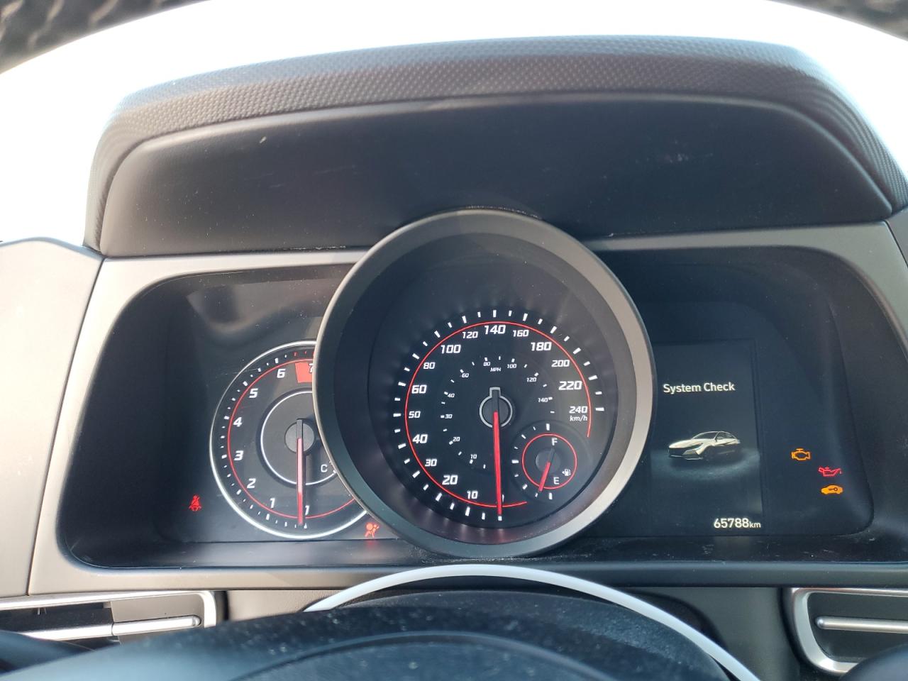 2021 Hyundai Elantra - Image 9