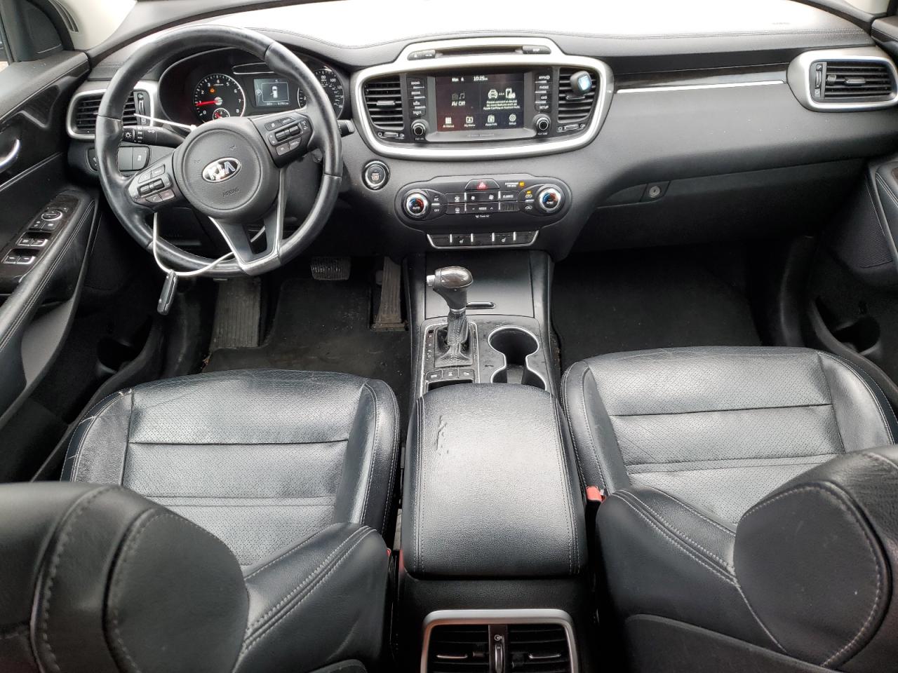 2017 Kia Sorento - Image 8