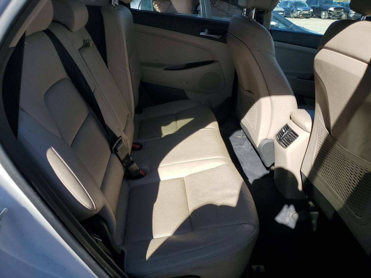 2017 Hyundai Tucson - Image 11