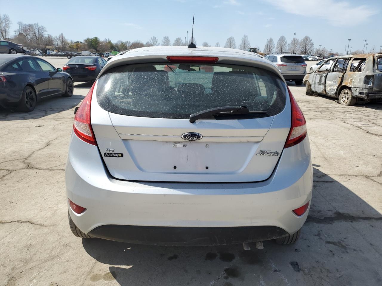 2012 Ford Fiesta - Image 6