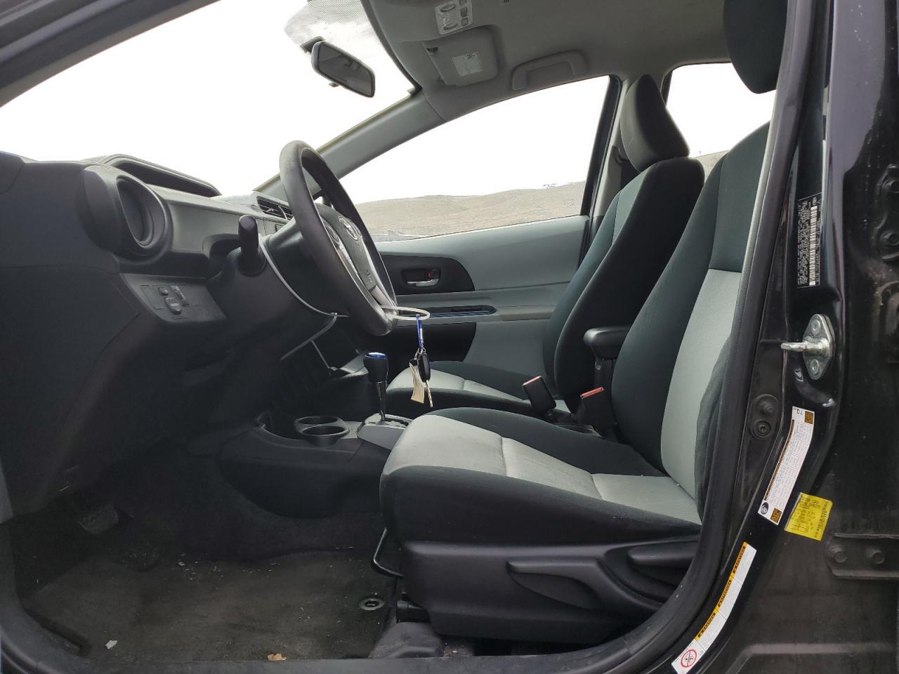 2012 Toyota Prius - Image 7
