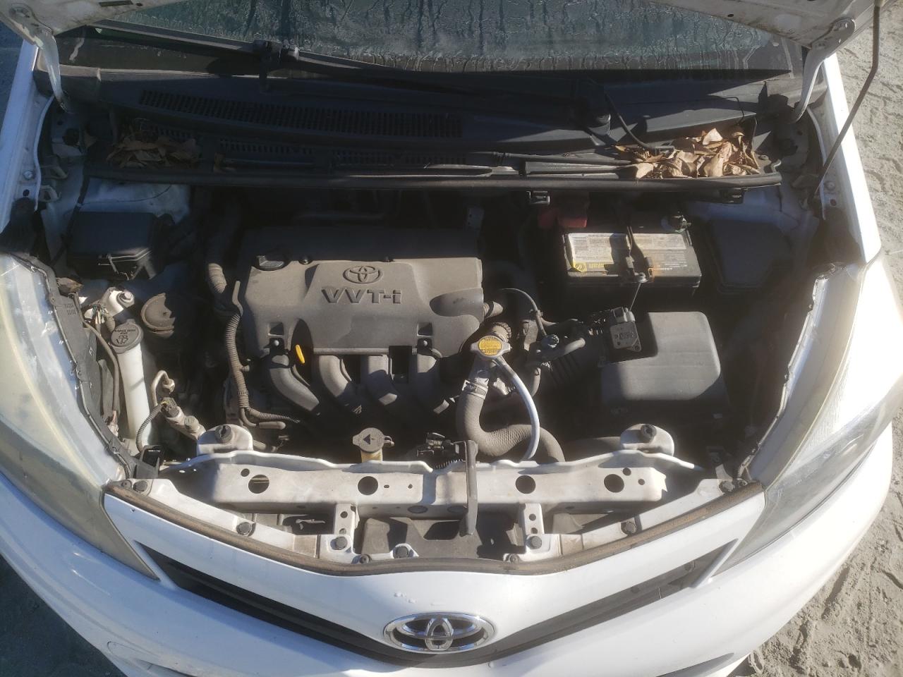 2013 Toyota Yaris - Image 11
