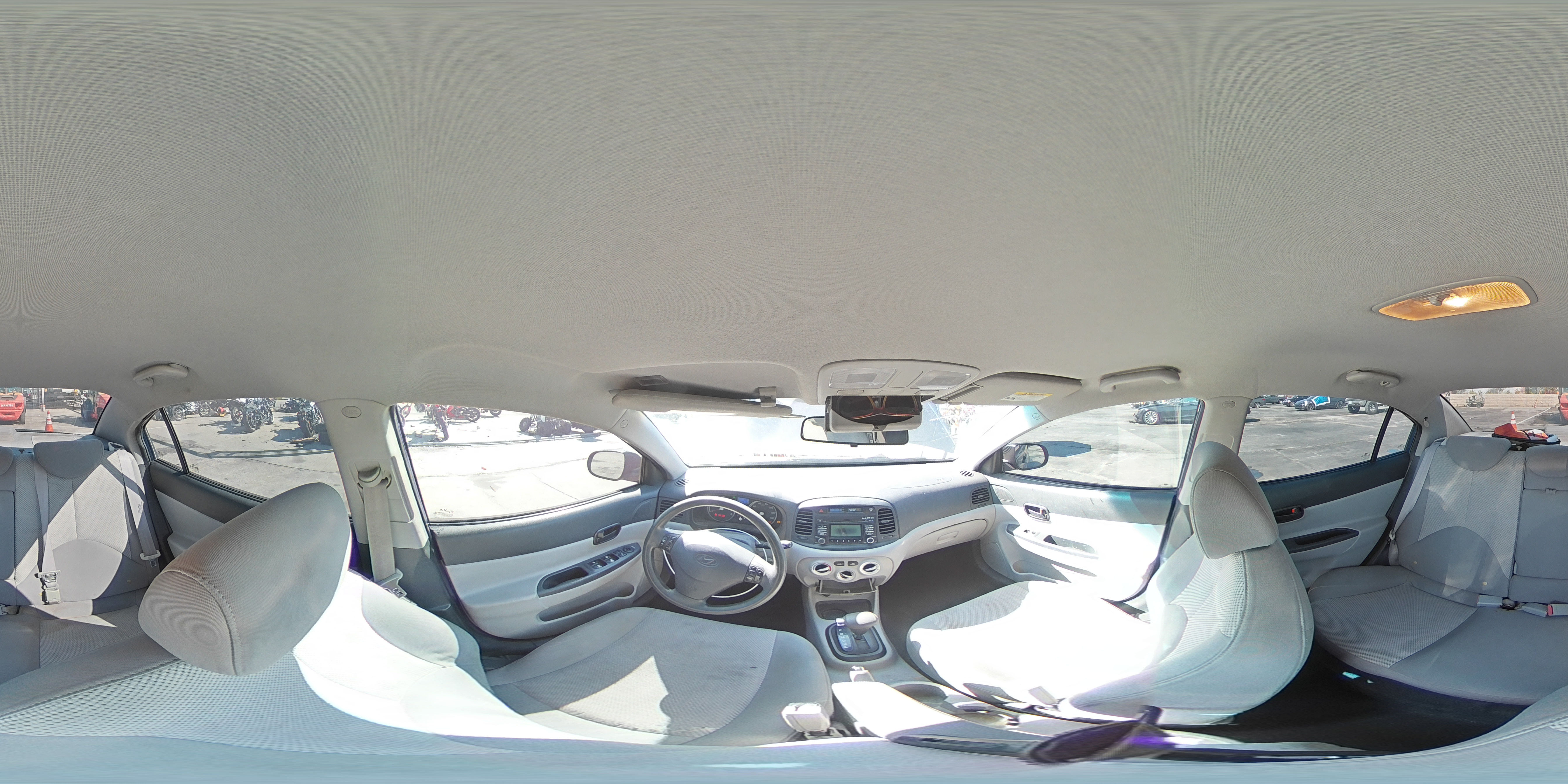 2011 Hyundai Accent - Image 13
