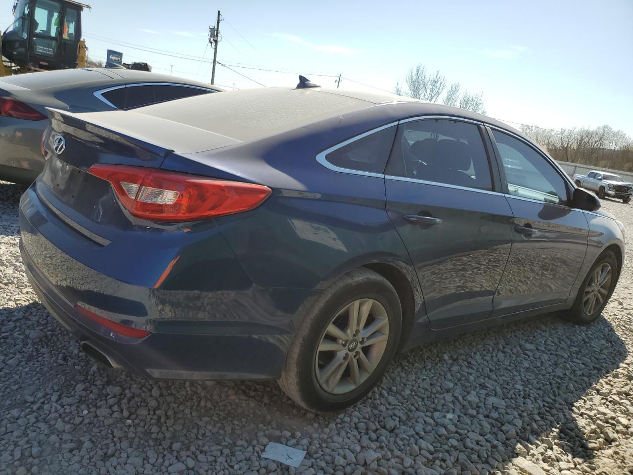 2016 Hyundai Sonata - Image 3