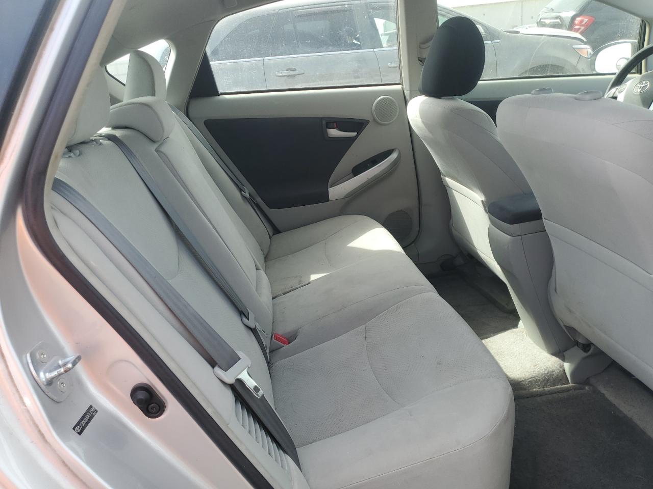 2010 Toyota Prius - Image 10