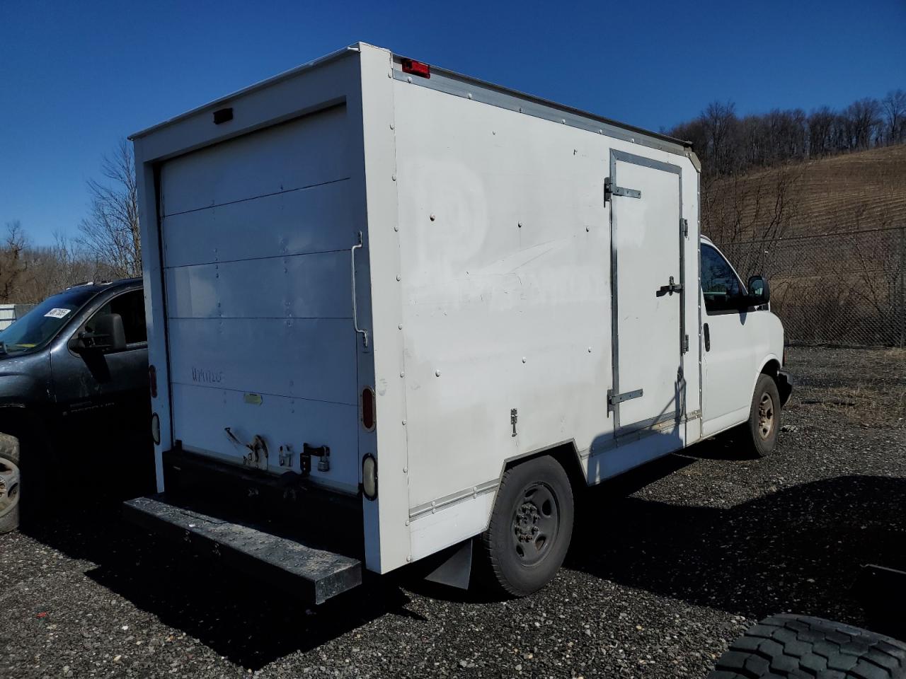 2007 GMC Savana - Image 4