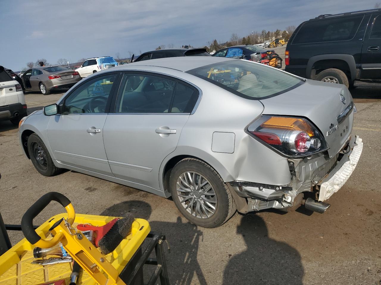2012 Nissan Altima - Image 2