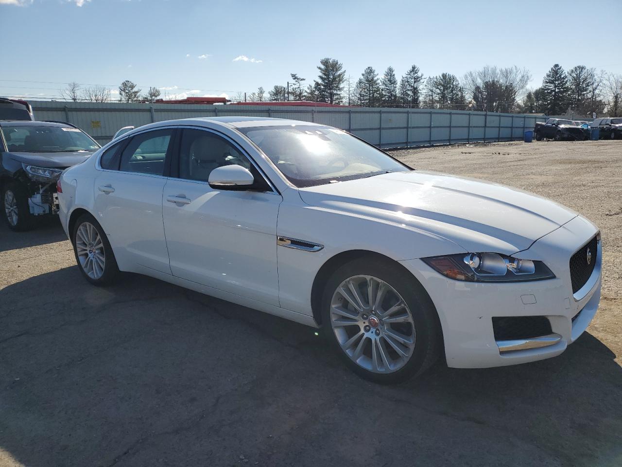 2020 Jaguar XF - Image 4