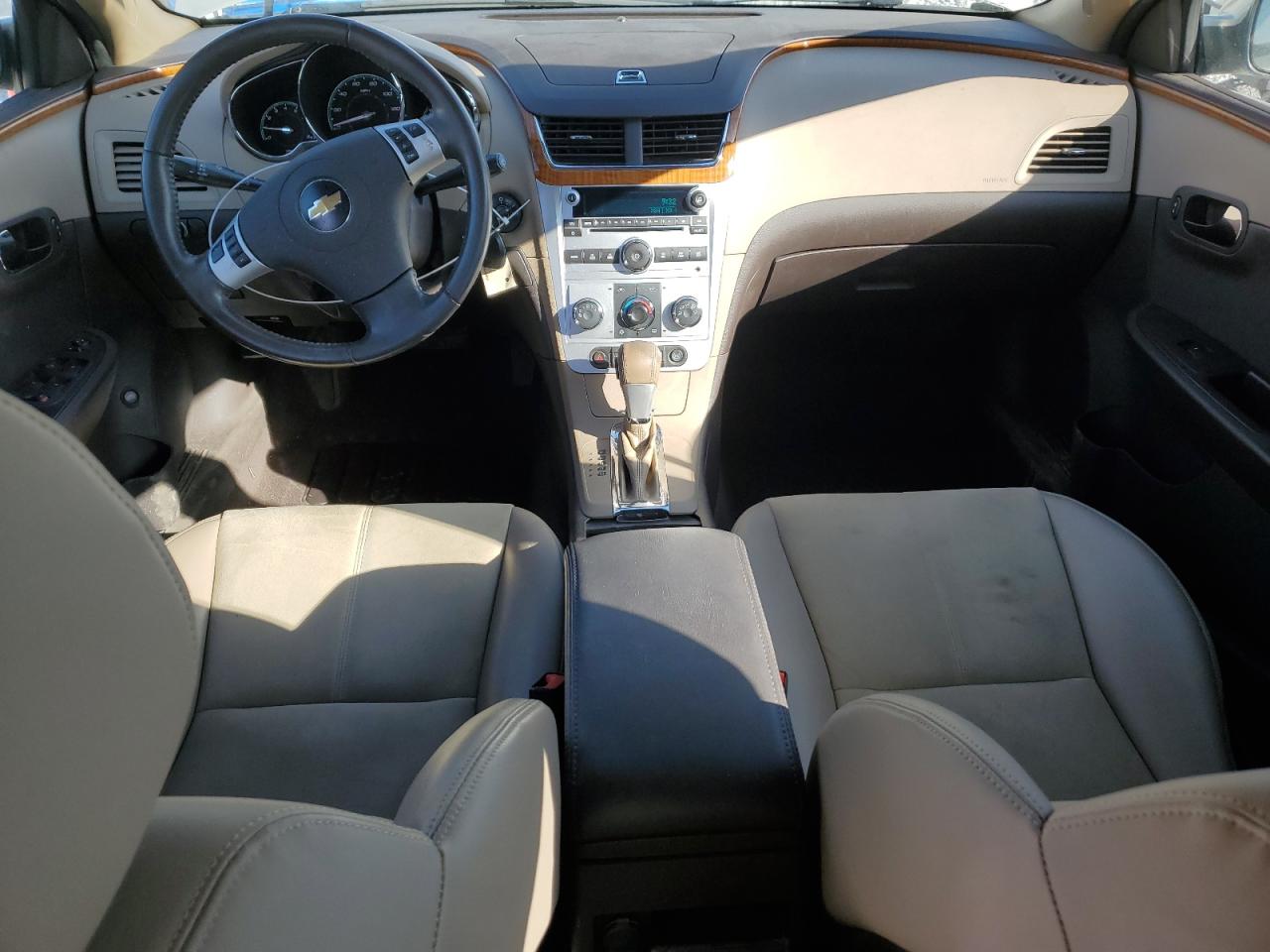 2011 Chevrolet Malibu - Image 8