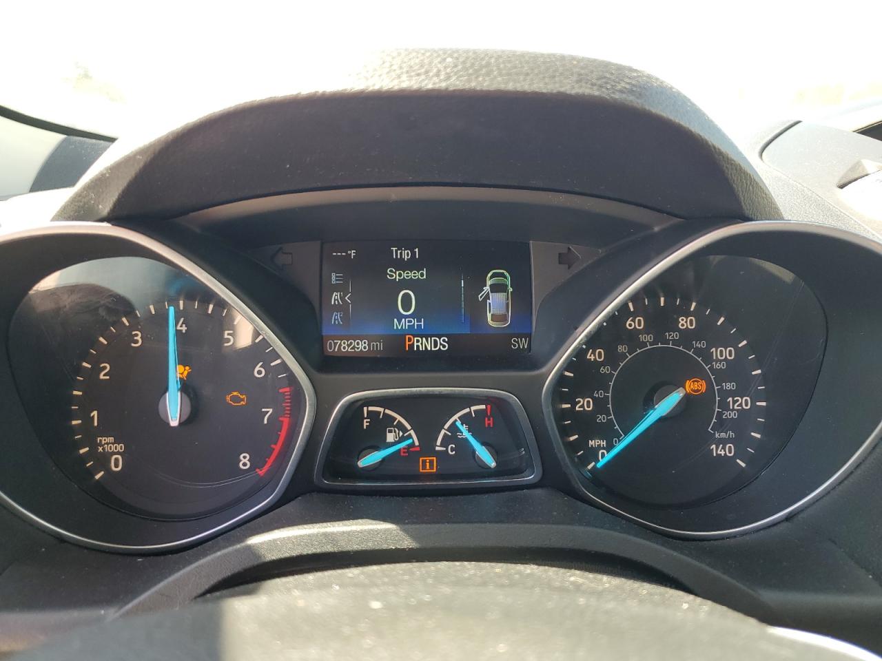 1fmcu0g92jub47139 1FMCU0G92JUB47139 2018 Ford Escape Se