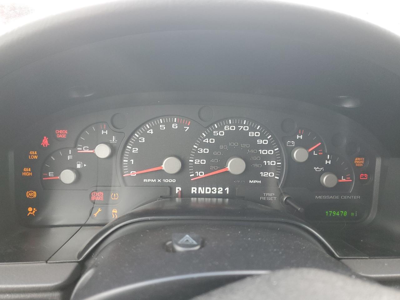 2005 Ford Explorer - Image 9