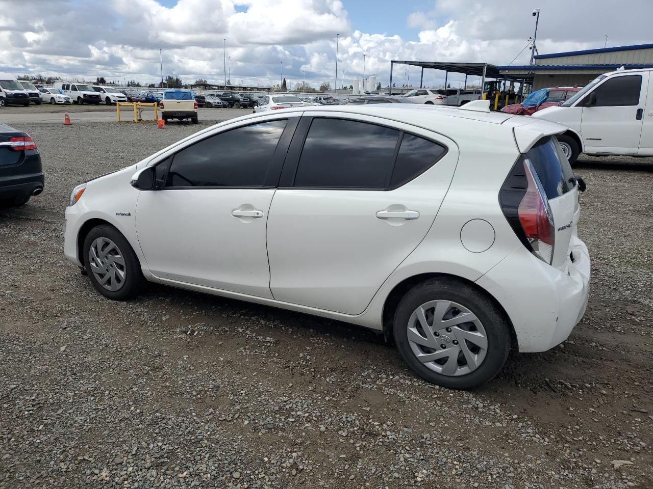 2015 Toyota Prius - Image 2