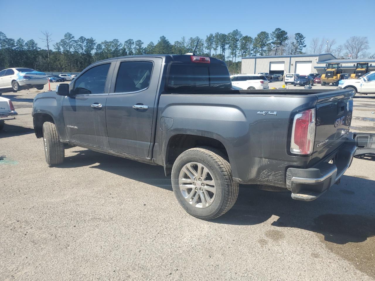 2016 GMC Canyon - Image 2