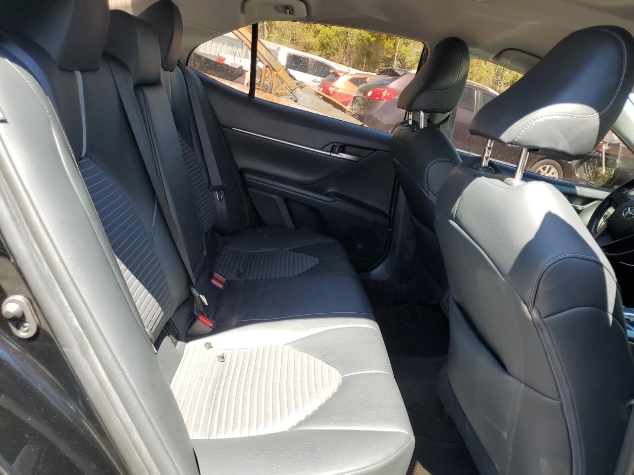 4T1B11HK5KU257695 TOYOTA CAMRY 2019