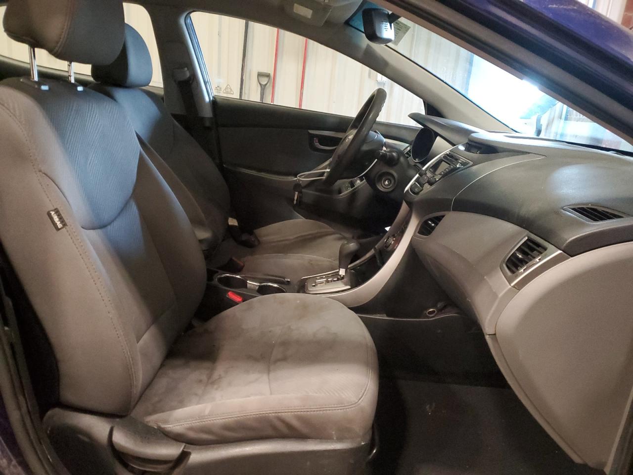 2013 Hyundai Elantra - Image 7