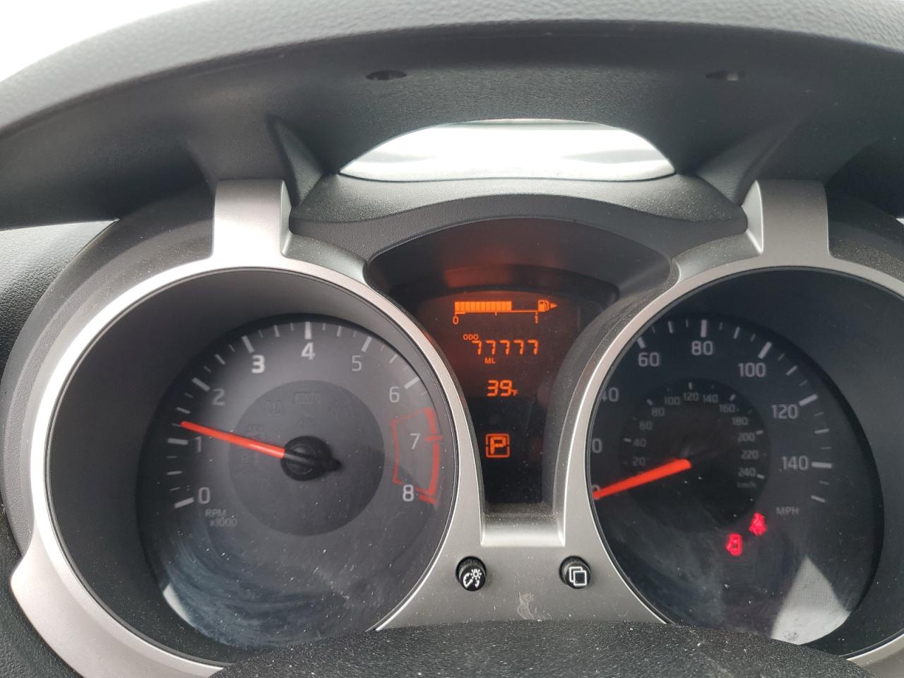 JN8AF5MV5HT753401 NISSAN JUKE 2017