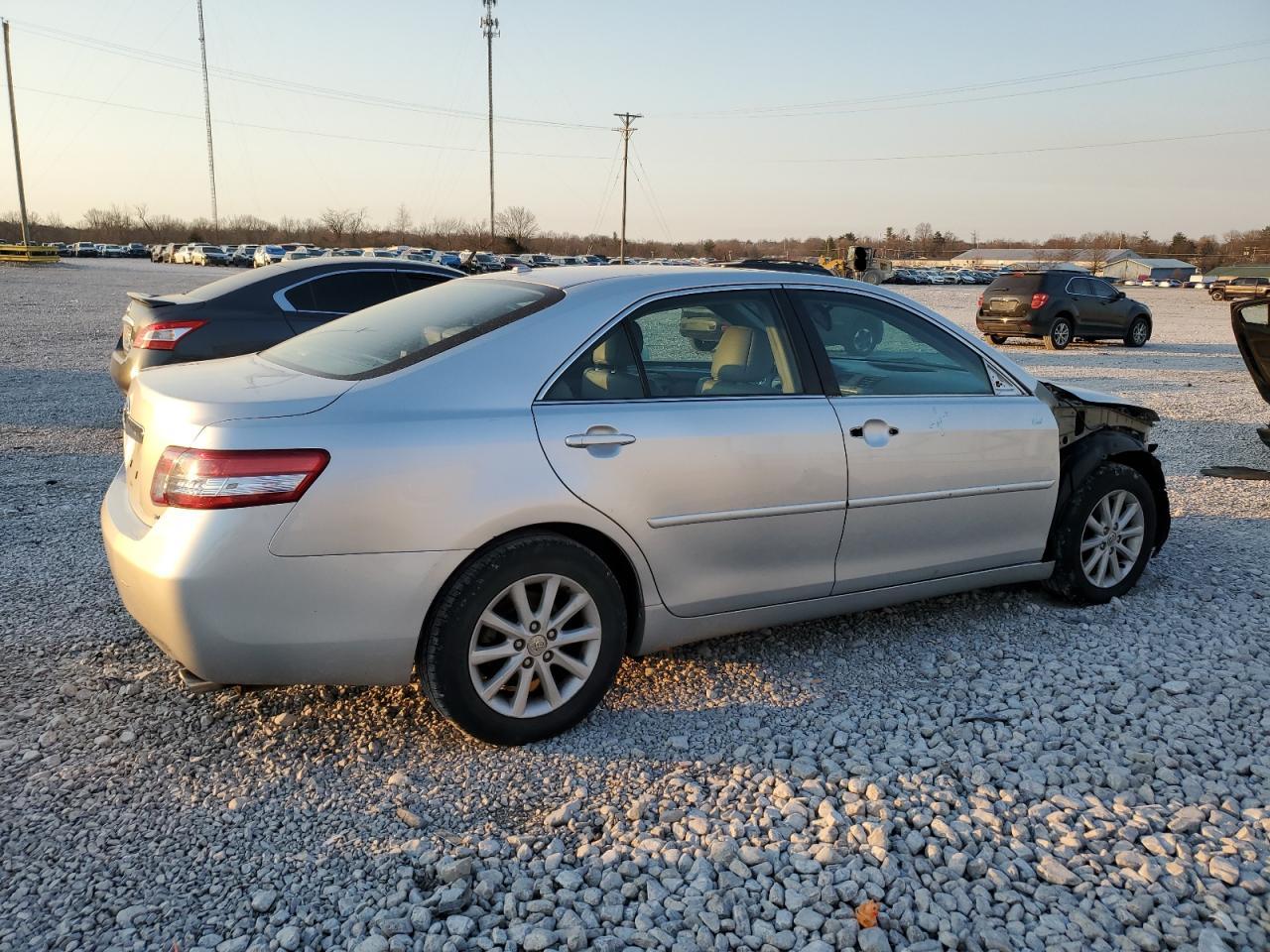 2010 Toyota Camry - Image 3