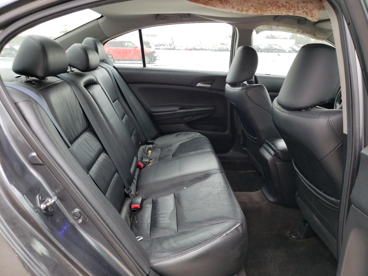 2011 Honda Accord - Image 10