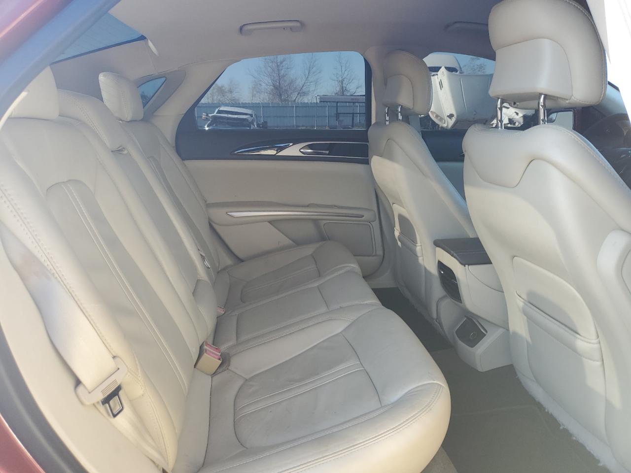 2013 Lincoln MKZ - Image 10