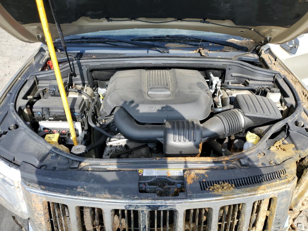 2011 Jeep Grand Cherokee Laredo VIN: 1J4RR4GG9BC557704 Lot: 50712255