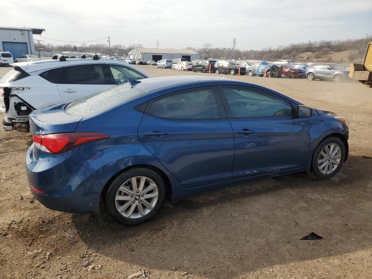 2015 Hyundai Elantra - Image 3