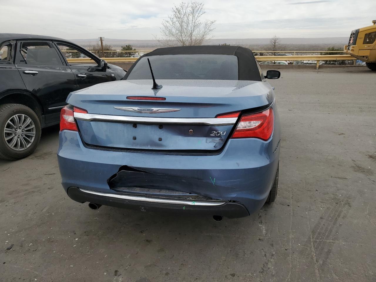 2011 Chrysler 200 - Image 6
