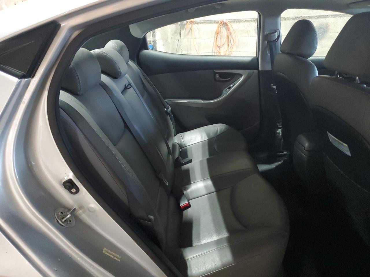 2013 Hyundai Elantra - Image 10