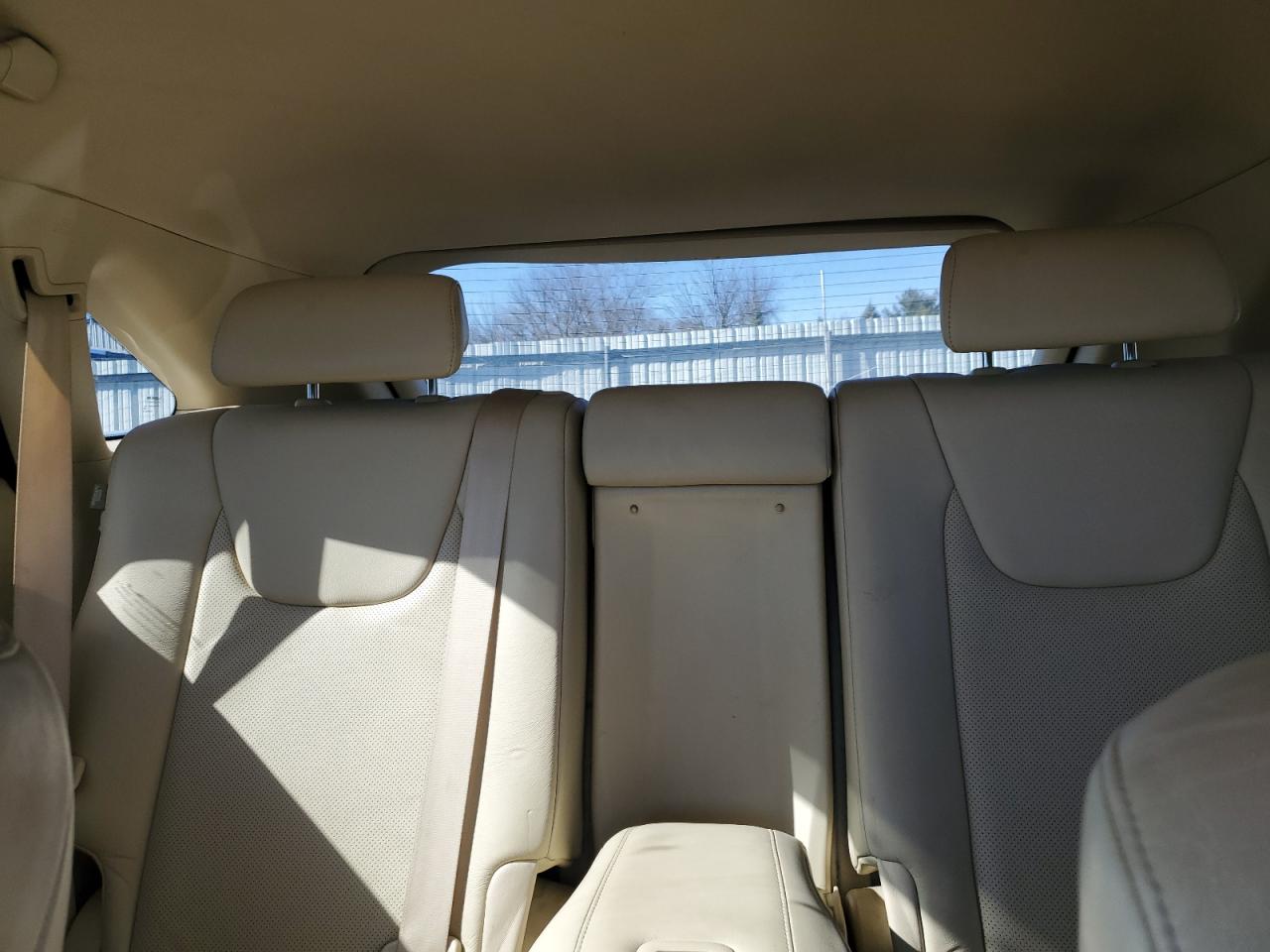2010 Lexus RX - Image 10