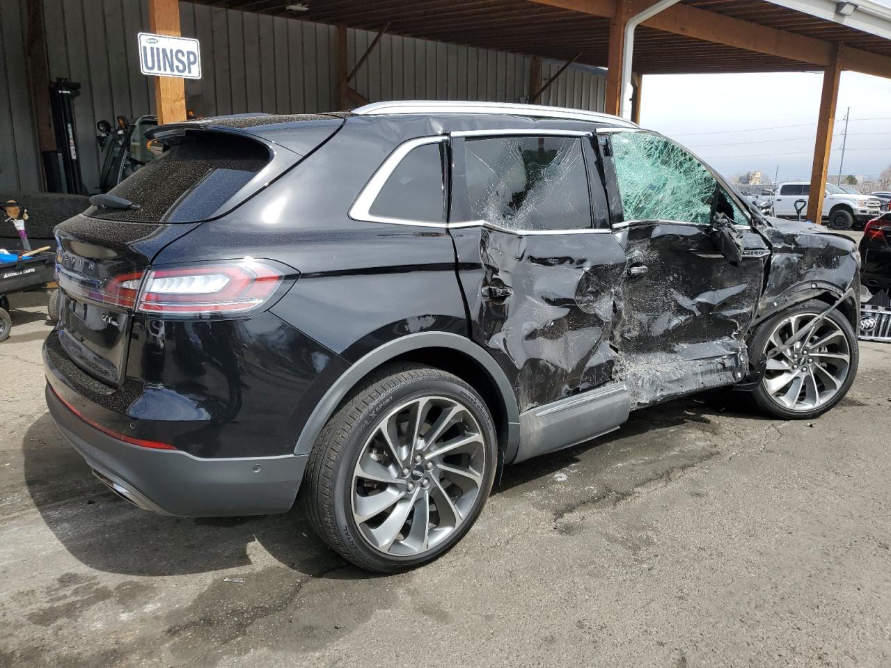 2019 Lincoln Nautilus - Image 3