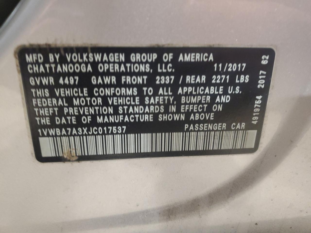 2018 Volkswagen Passat - Image 12