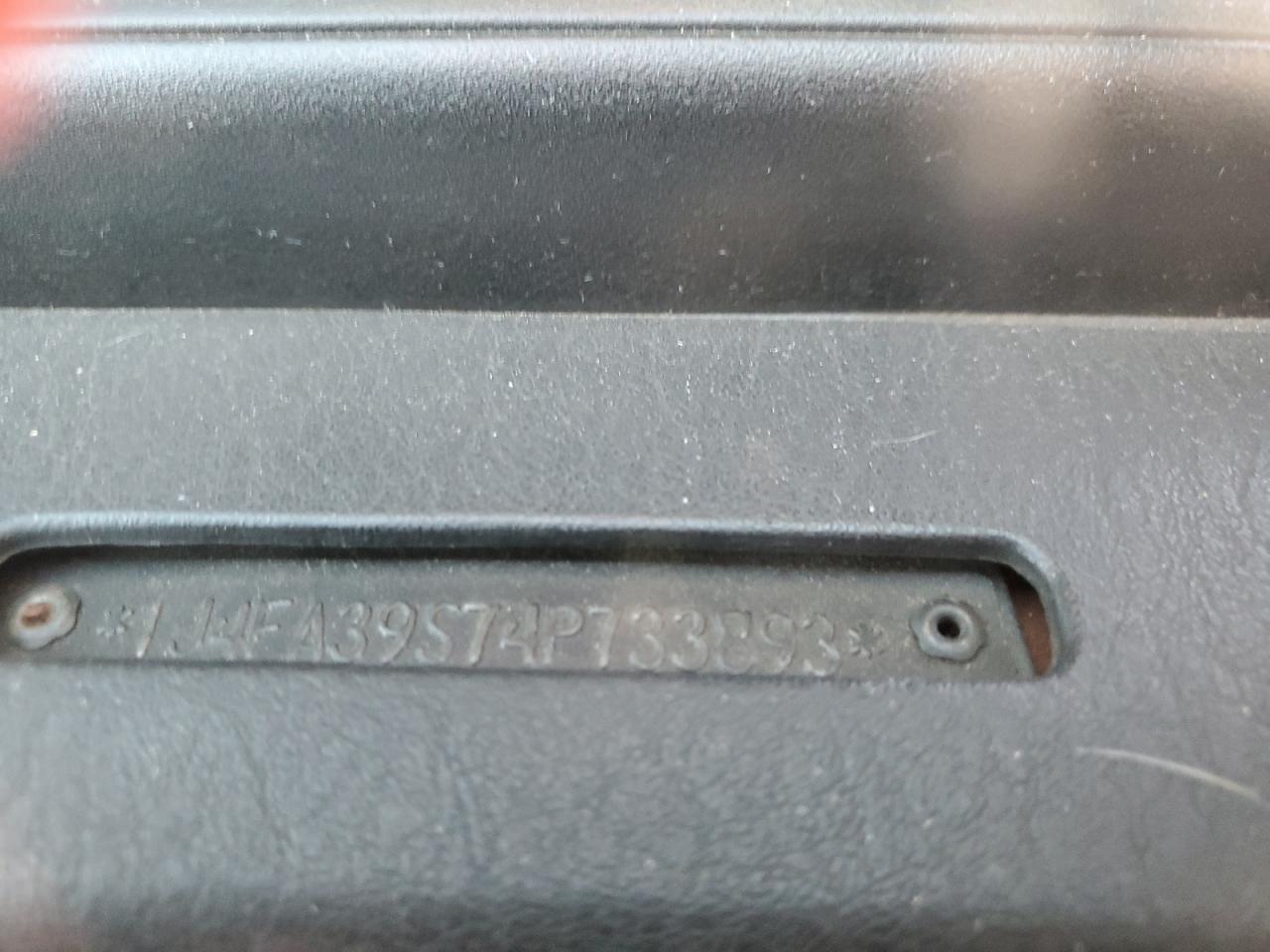 2004 Jeep Wrangler - Image 12