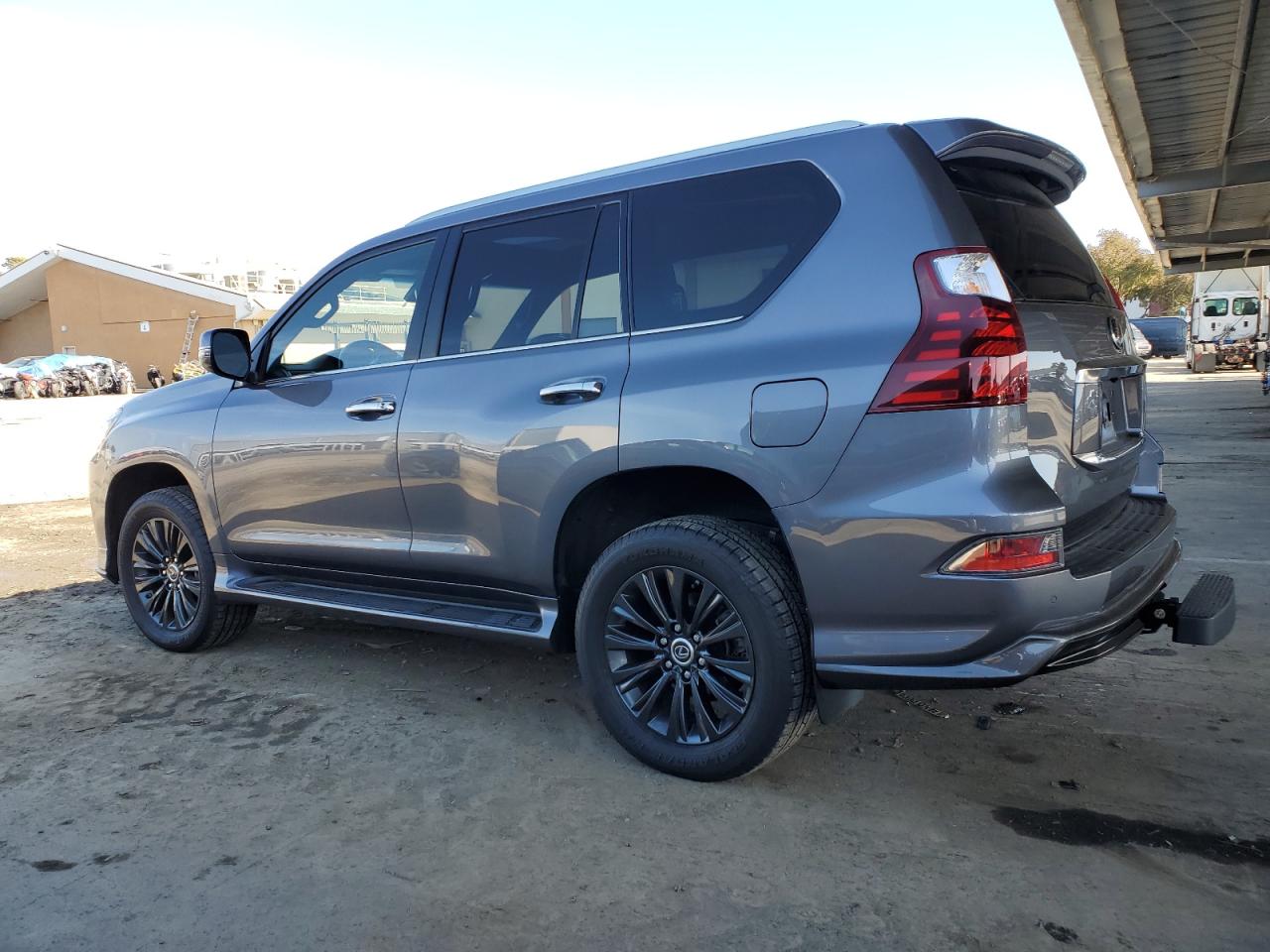 2021 Lexus GX - Image 2