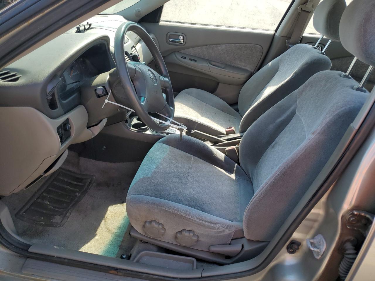 2002 Nissan Sentra - Image 7