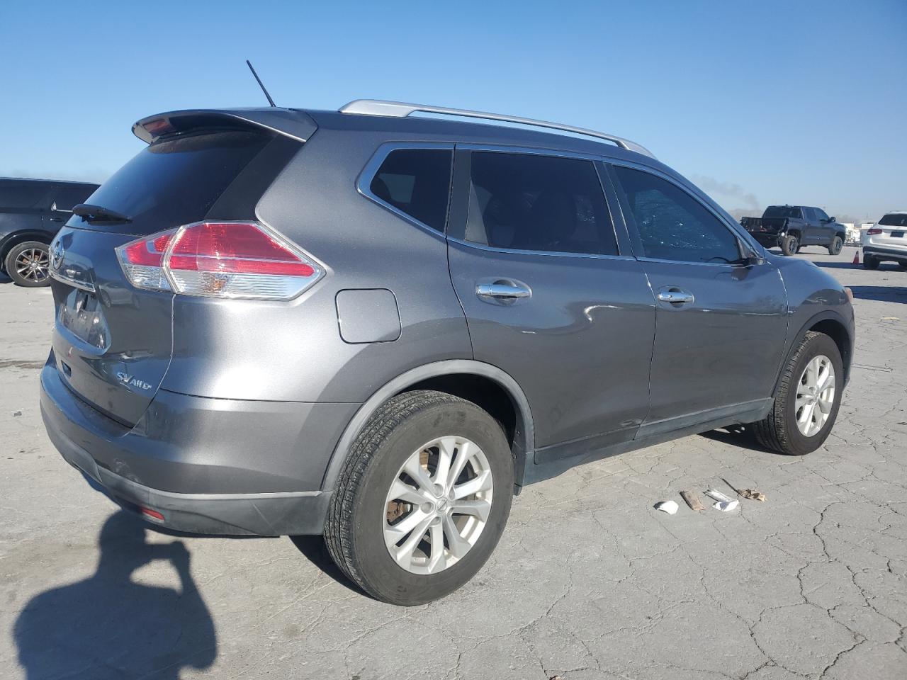 KNMAT2MV1GP667061 NISSAN ROGUE 2016