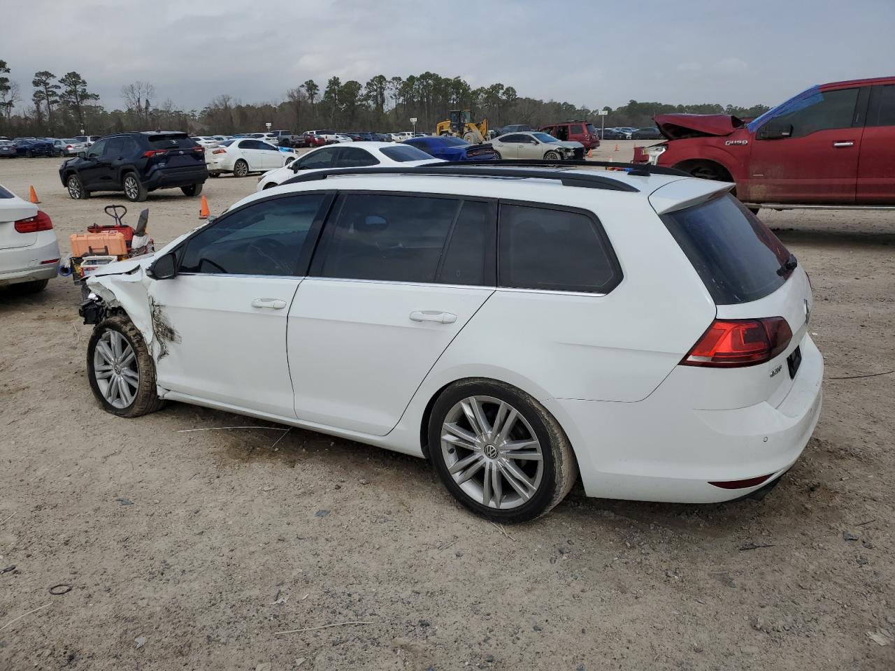 2015 Volkswagen Golf - Image 2