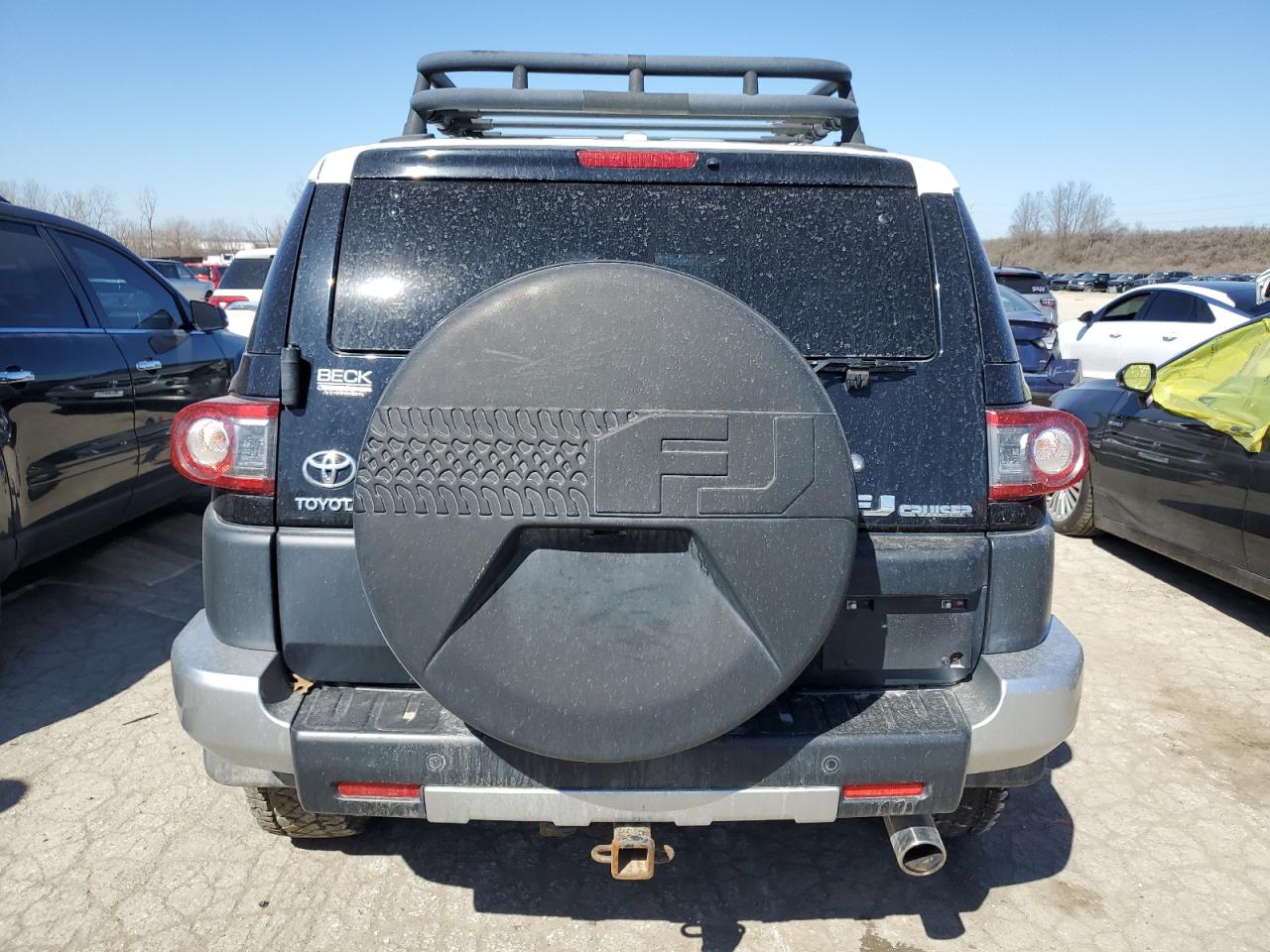 2012 Toyota FJ Cruiser - Image 6