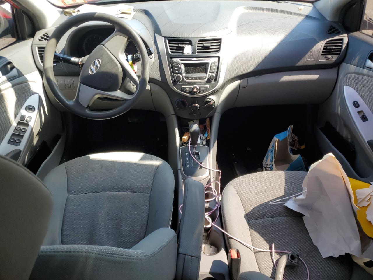 2014 Hyundai Accent - Image 8