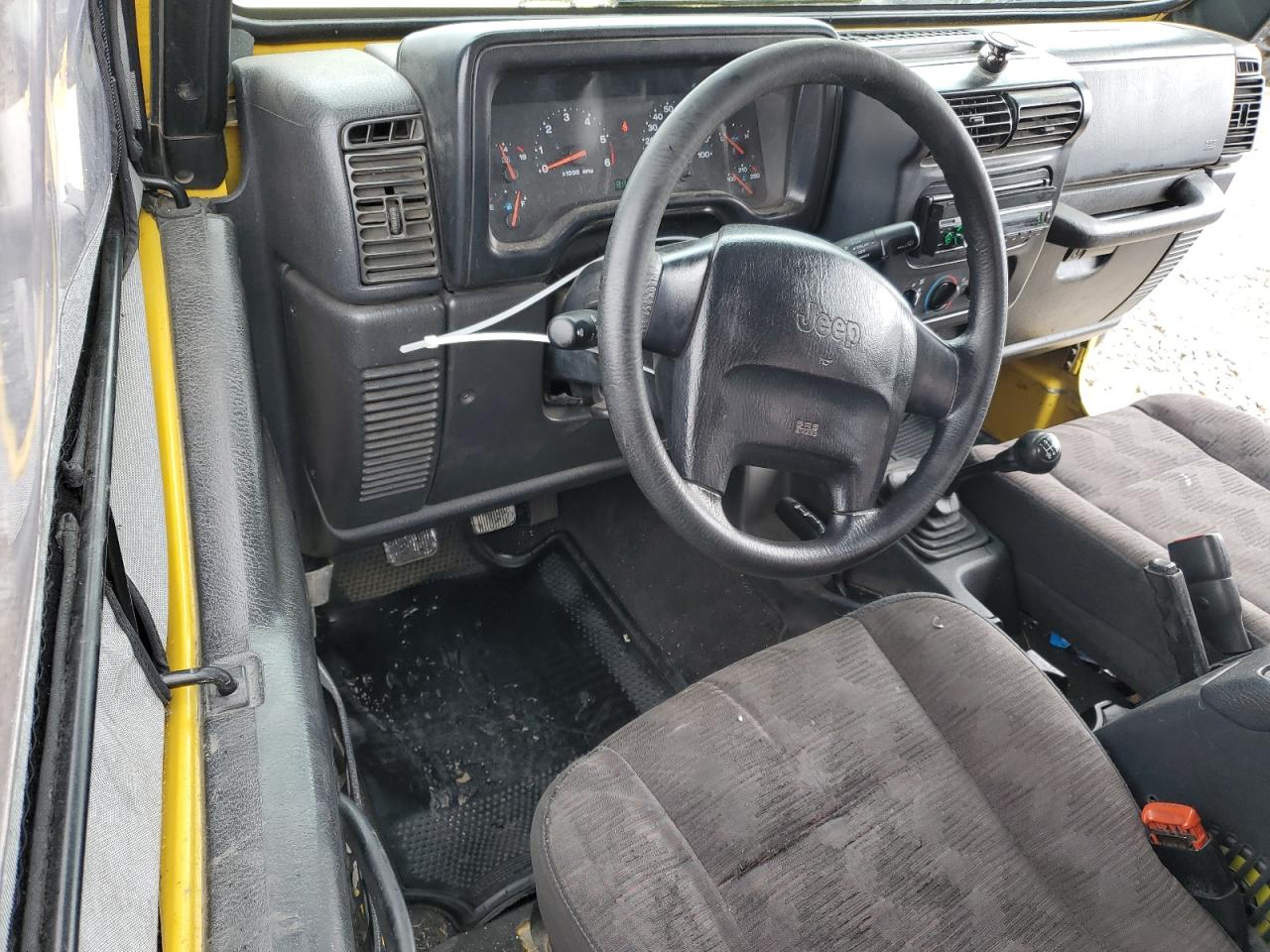 2004 Jeep Wrangler - Image 8