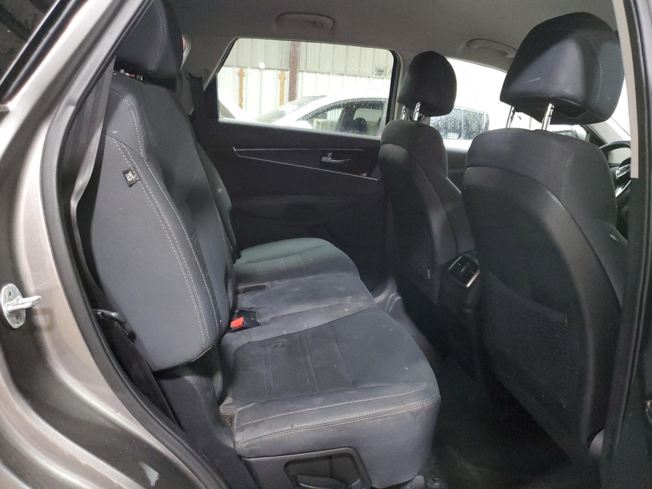 2017 Kia Sorento - Image 10