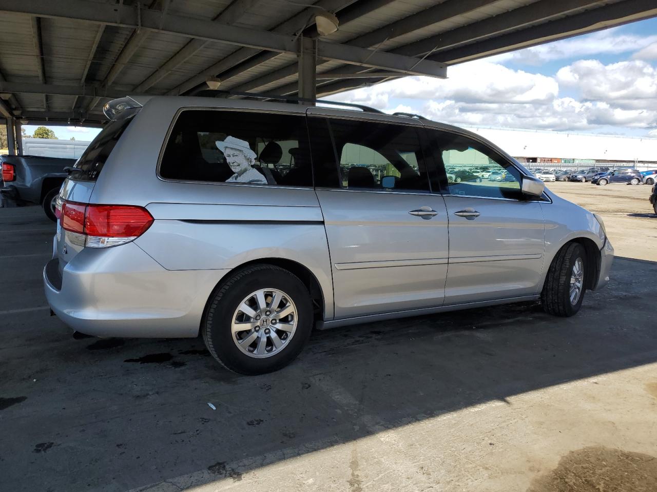 2010 Honda Odyssey - Image 3
