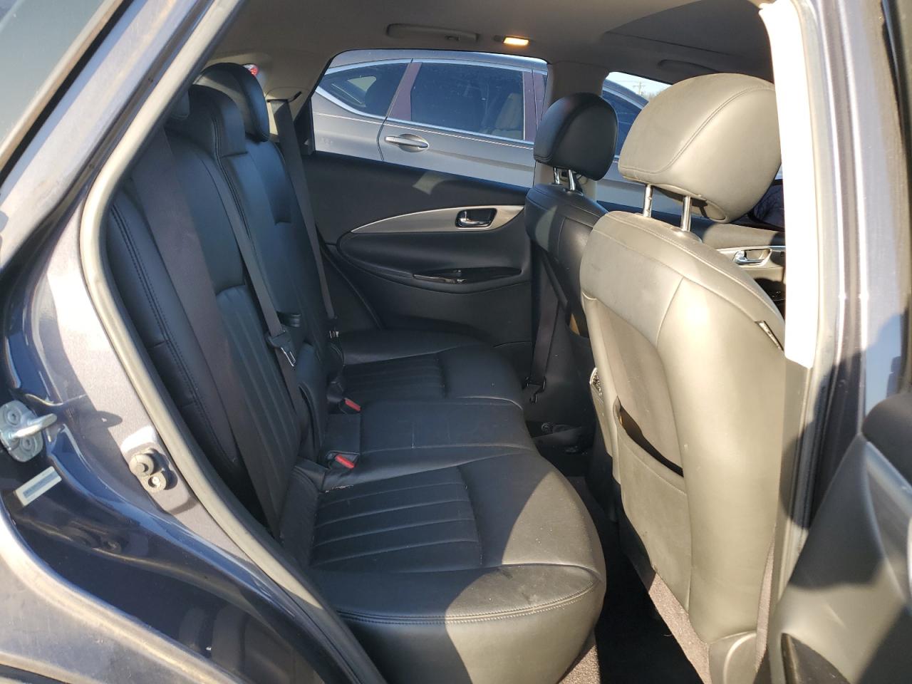 2008 Infiniti EX - Image 11