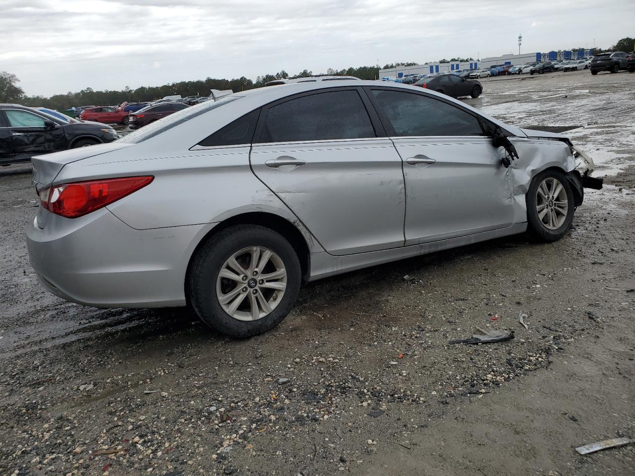2013 Hyundai Sonata - Image 3